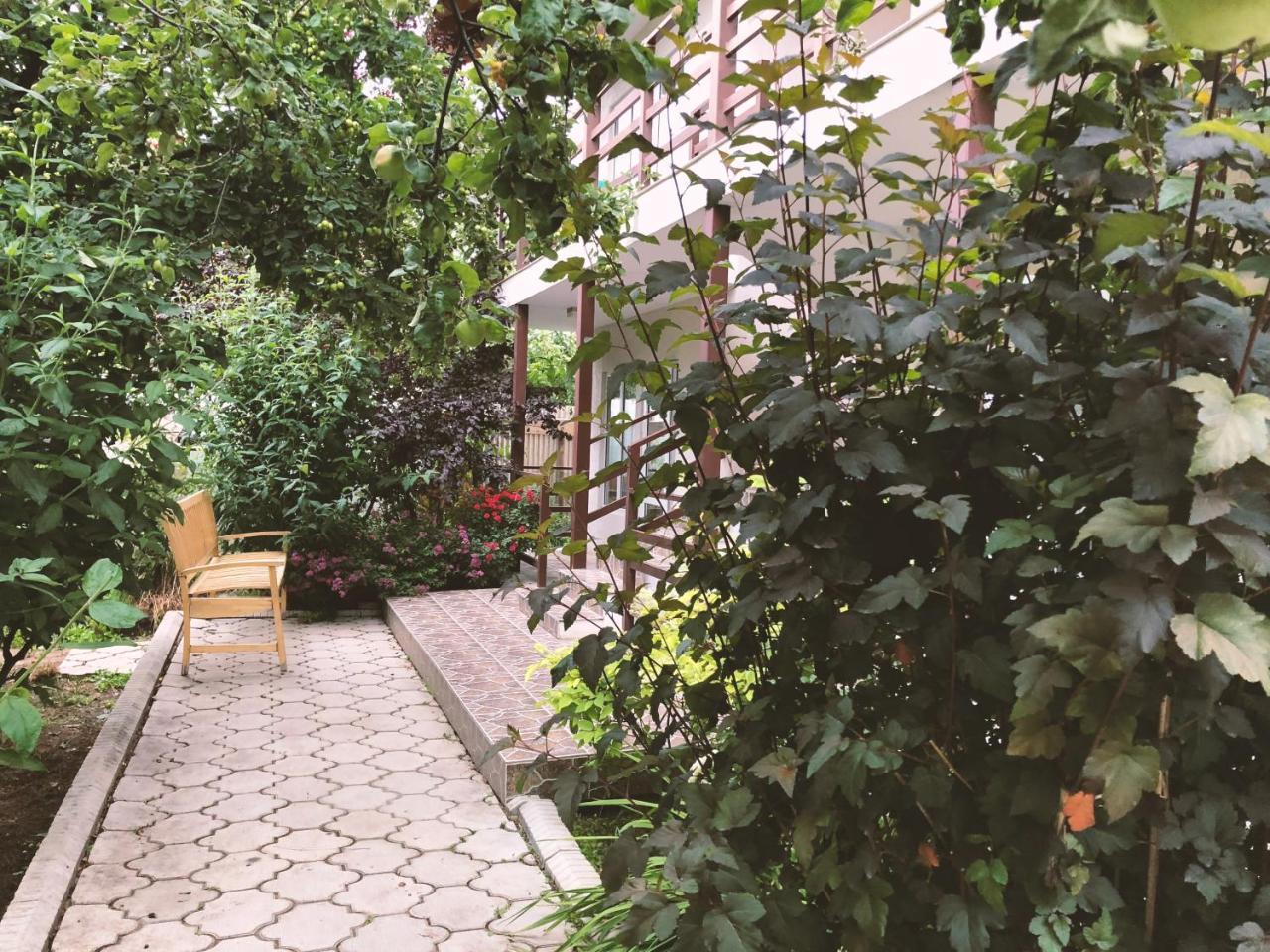 Guest House Leto Dolinka Luaran gambar